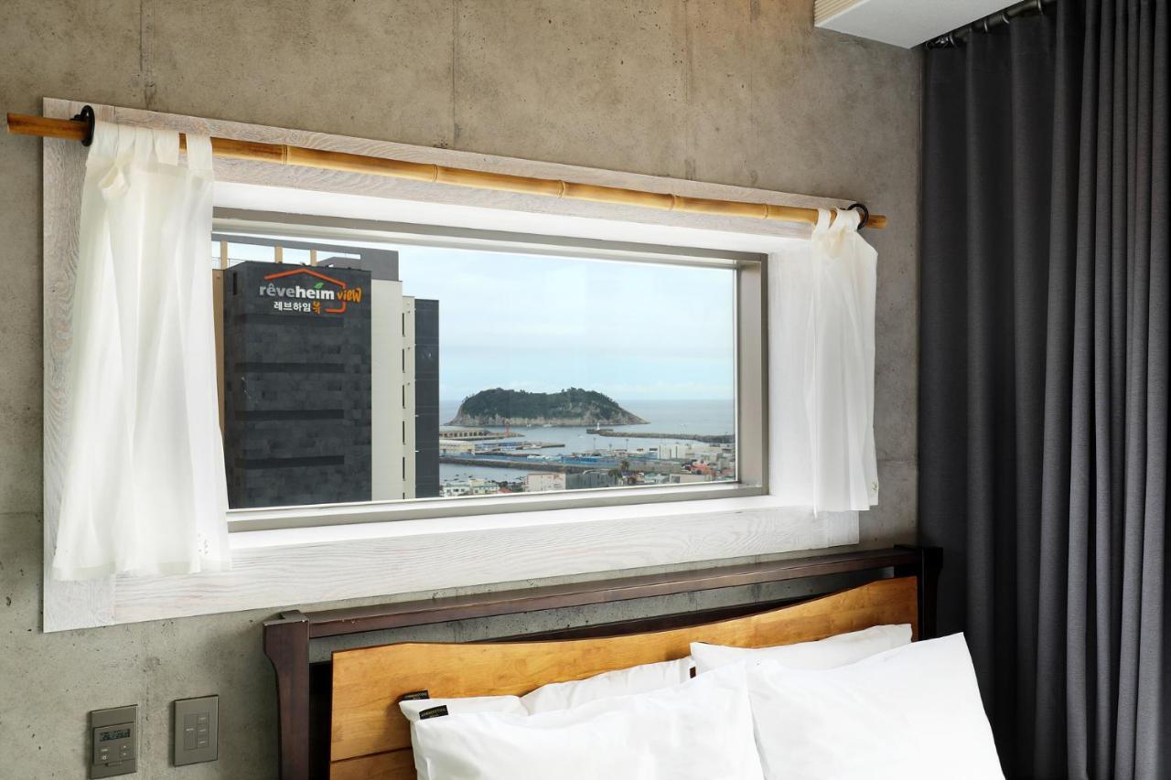 Cornerstone Hotel Seogwipo Exteriör bild