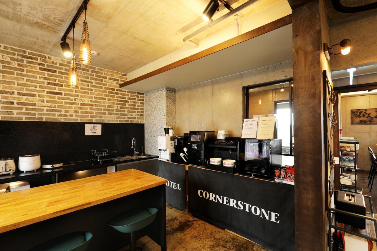 Cornerstone Hotel Seogwipo Exteriör bild